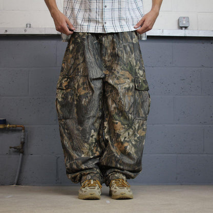 Baggy camo cargo pants Y2K khaki Mossy Oak camouflage outdoors hunting utility