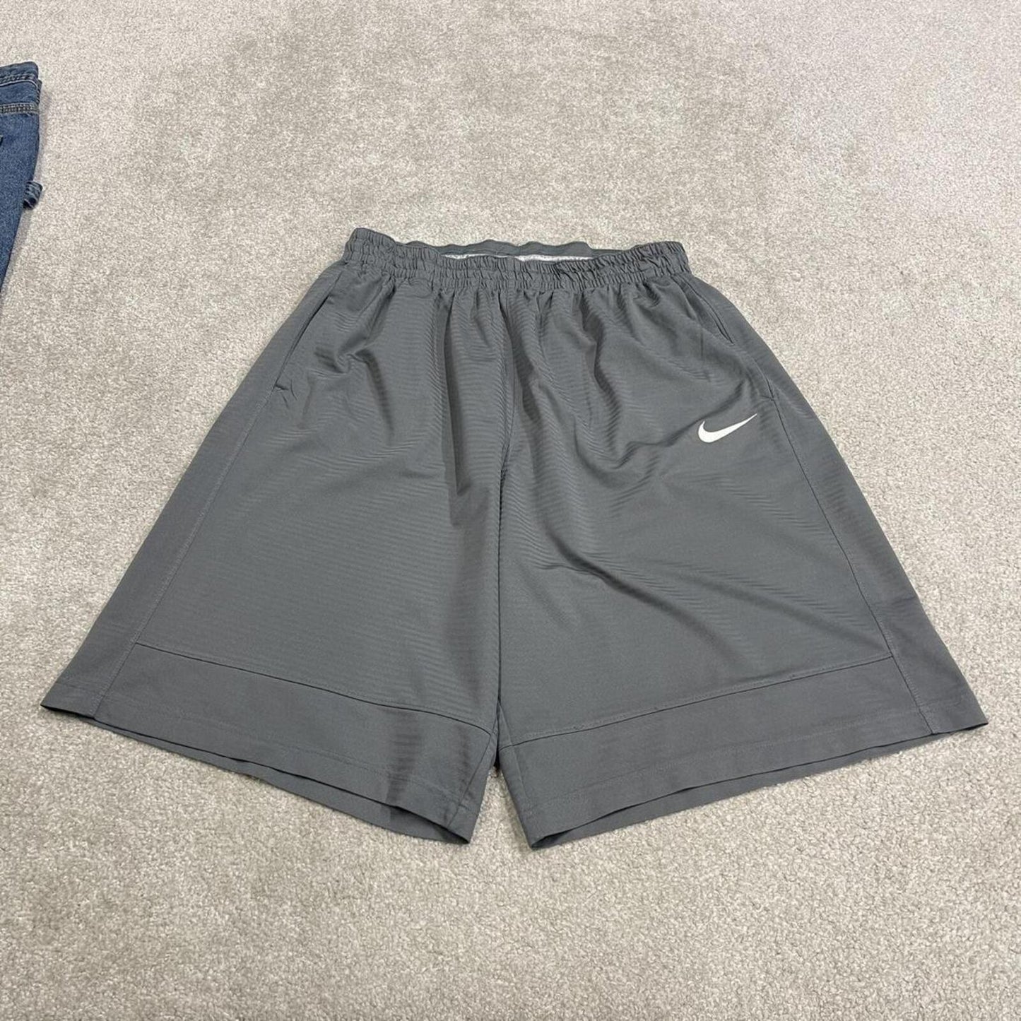 Baggy Nike sports shorts y2k grey Basketball style comfy loose floaty summer gym shorts