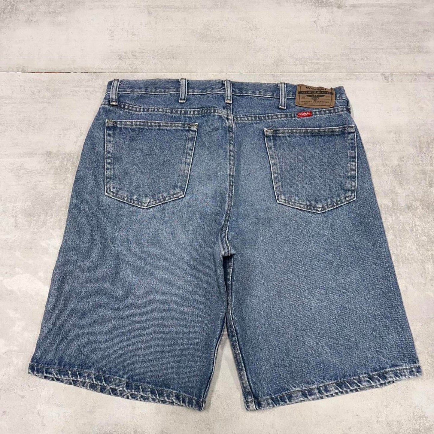 Mens Baggy Wrangler jorts W36