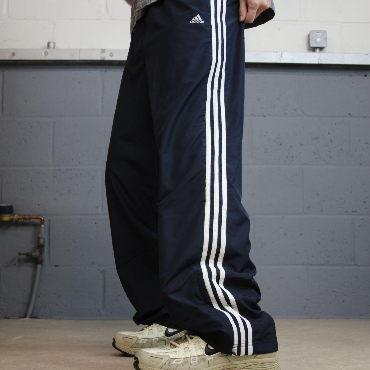 Baggy women’s Y2K Adidas tracksuit bottoms navy mesh lined side stripe embroidered logo track pants