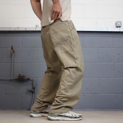Y2K Wrangler carpenter jeans W40L32 khaki loose cargo skater style jeans
