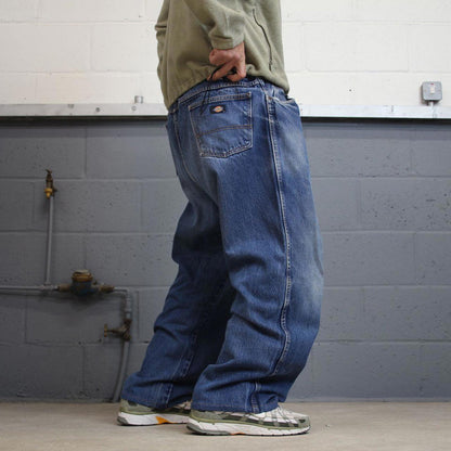 Vintage Dickies jeans loose y2k W48L28 blue denim 90s skater style 5 pocket pants