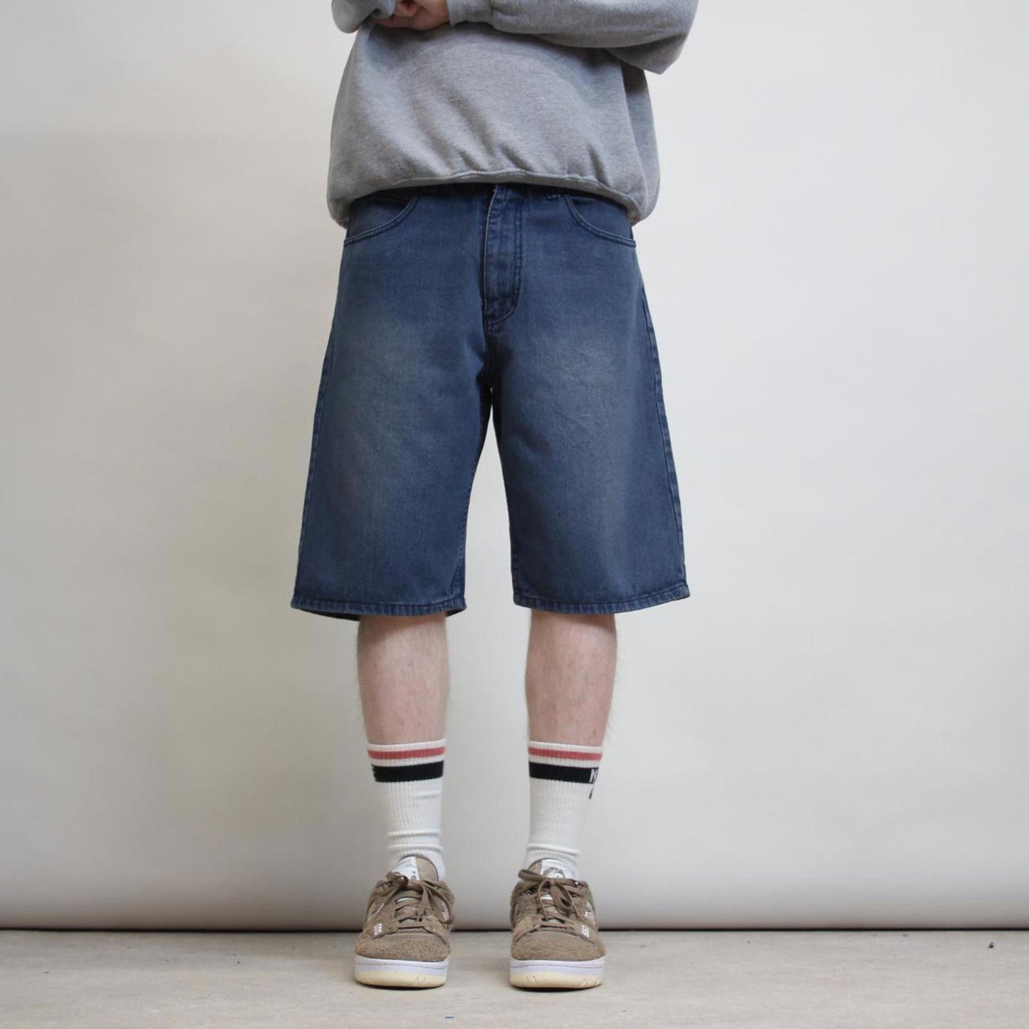 Vintage Phat Farm denim shorts W32 loose Y2K shorts pocket flaps embroidered designs