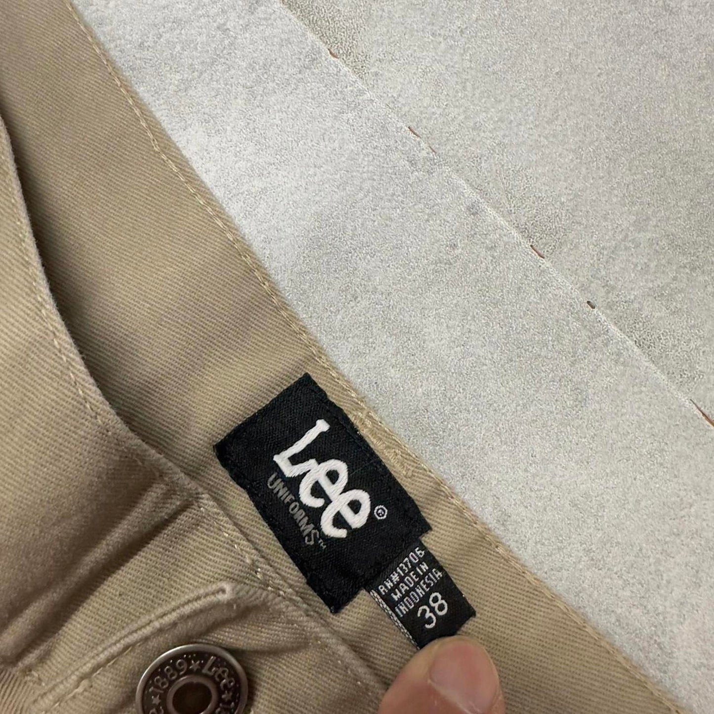 Mens Lee shorts W38