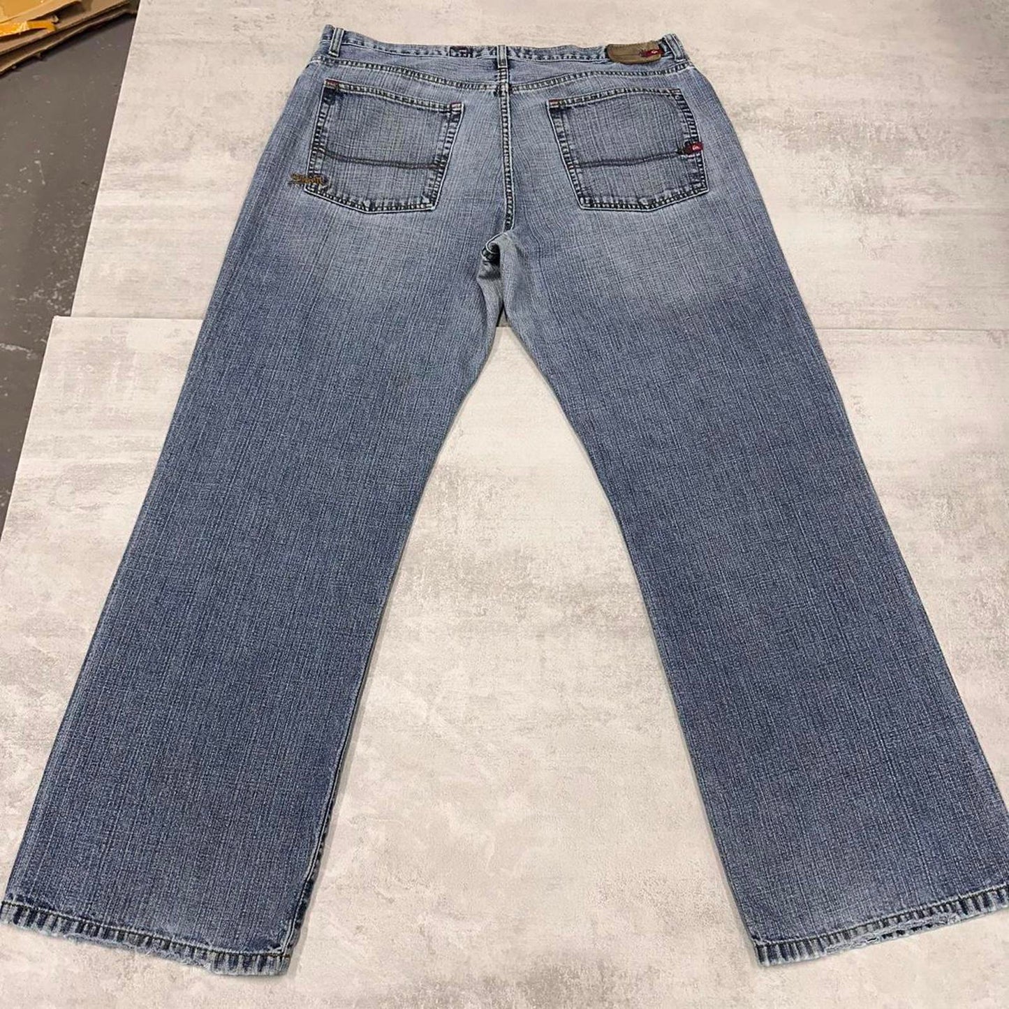Blue baggy Quiksilver jeans W38L32 loose denim 90s style skater jeans