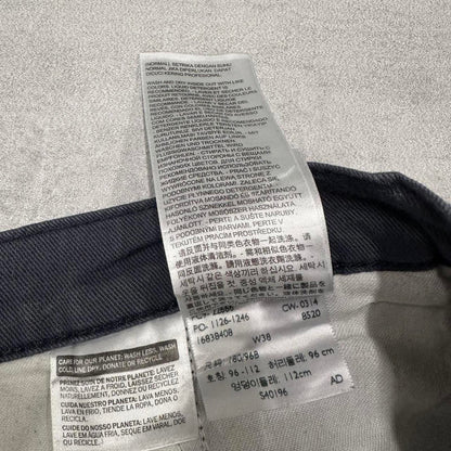 Mens Levi’s shorts W38