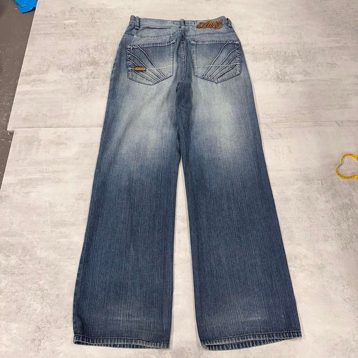 Akademiks jeans W32 L32