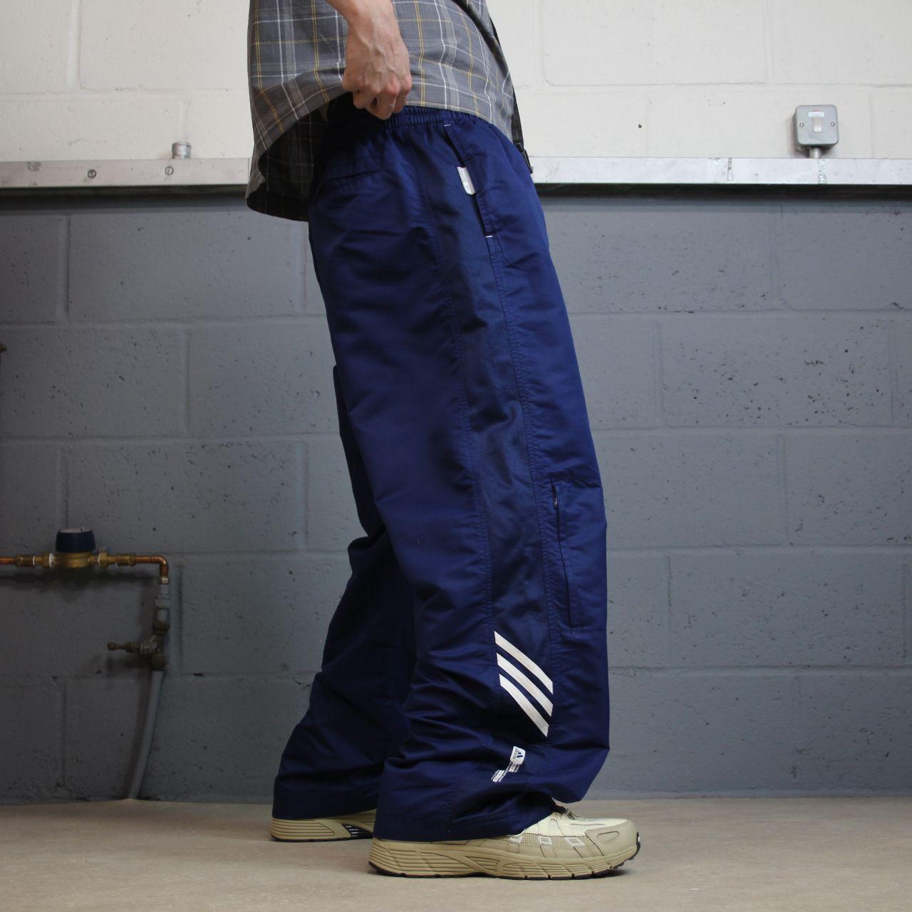Adidas baggy tracksuit bottoms y2k L navy side stripe design embroidered logo track pants