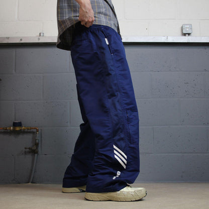 Adidas baggy tracksuit bottoms y2k L navy side stripe design embroidered logo track pants