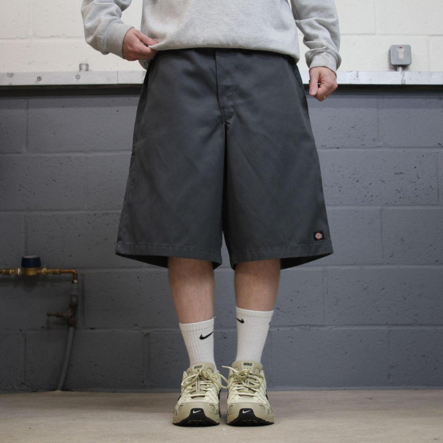 Dickies baggy Y2K carpenter shorts skater style grey Loose chino long leg style summer festival