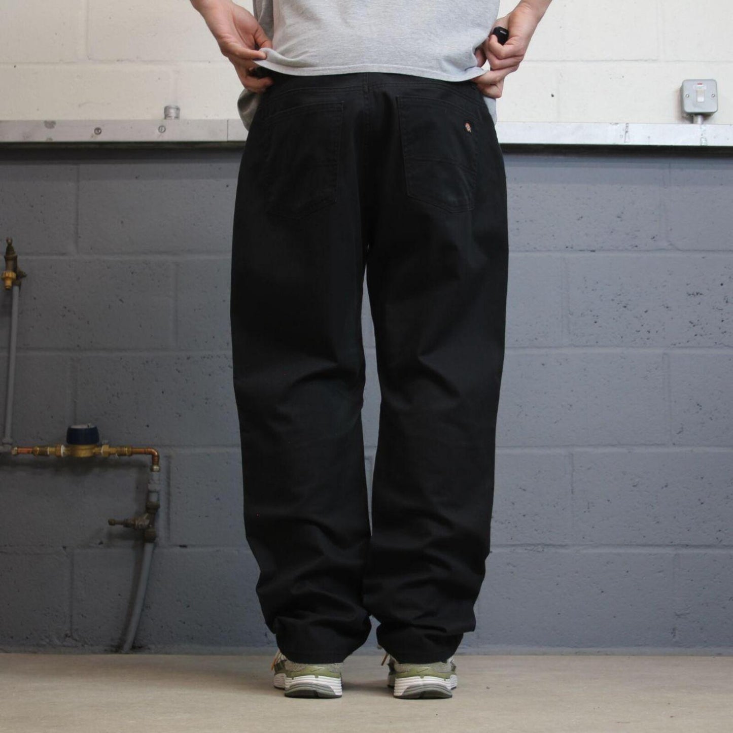 Dickies chino work pants faded black Straight leg twill chino skate style trousers