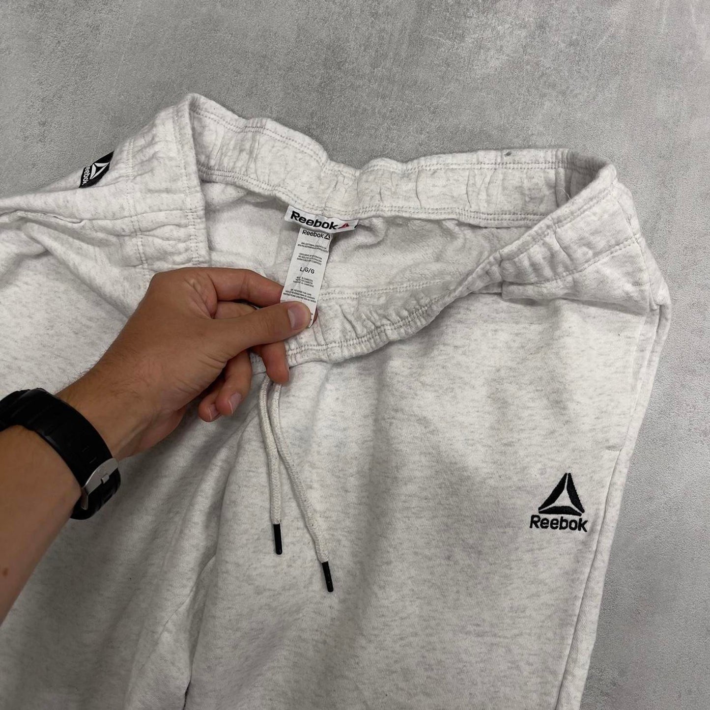 Y2k grey Reebok joggers L mens gym sweatpants drawstrings embroidered logo