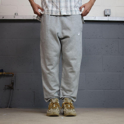 Y2K Nike jogging bottoms grey cuffed legs XL Loose casual 2000s style grey joggers