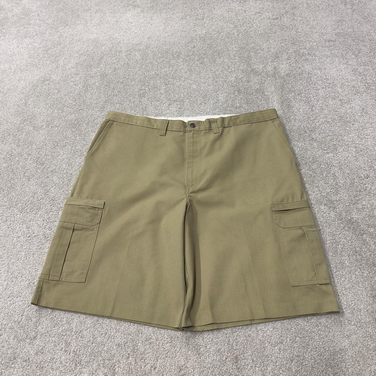 Dickies baggy cargo shorts W42 khaki chino style utility summer festival shorts