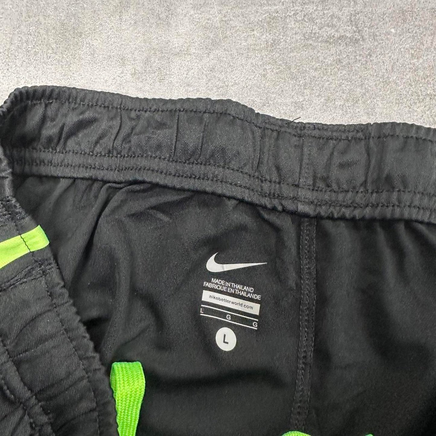 Baggy Nike Trackies Large Black y2k 00s style loose wide leg joggers embroidered logo side stripe