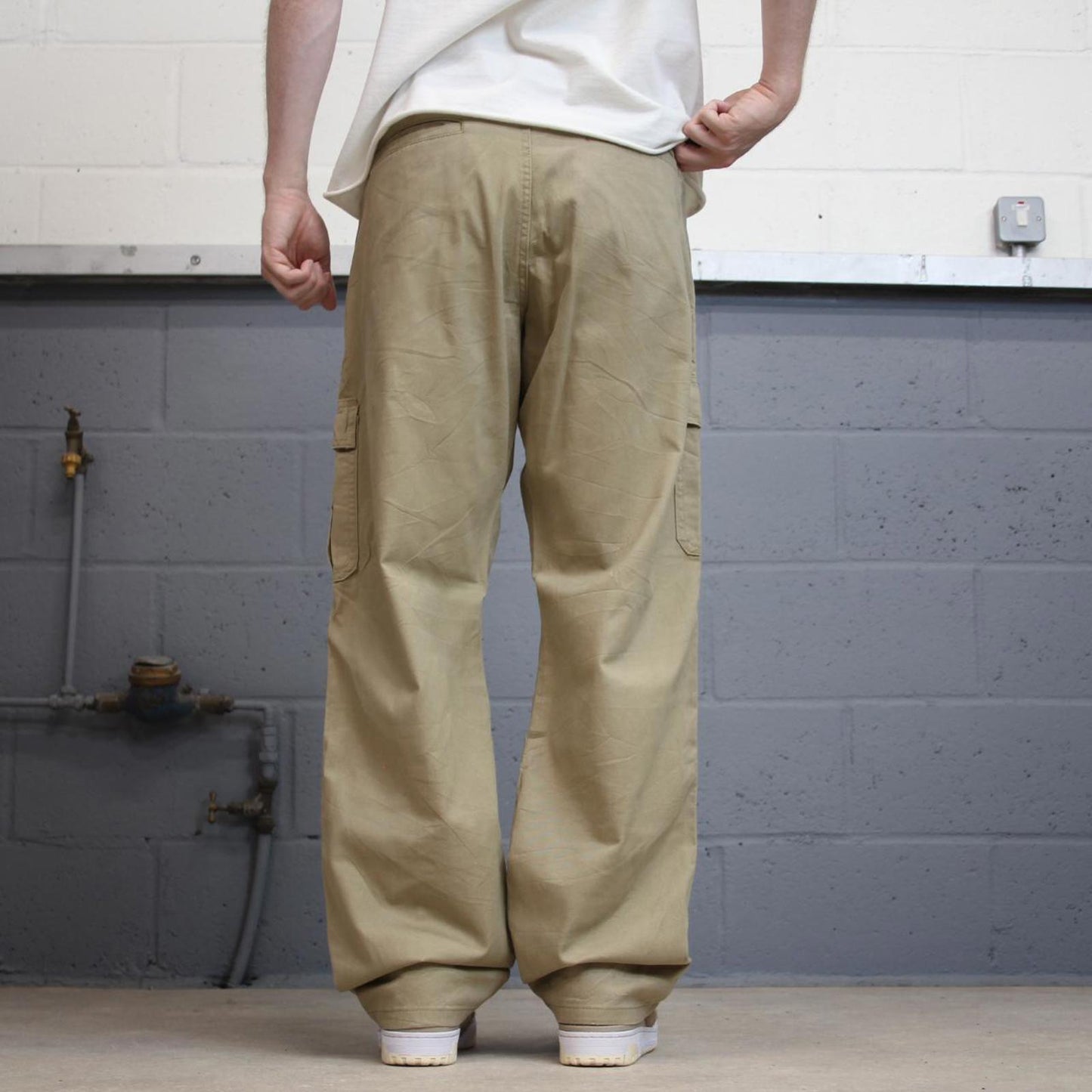 Wrangler cargo pants W34 L32 khaki loose relaxed skater cargos