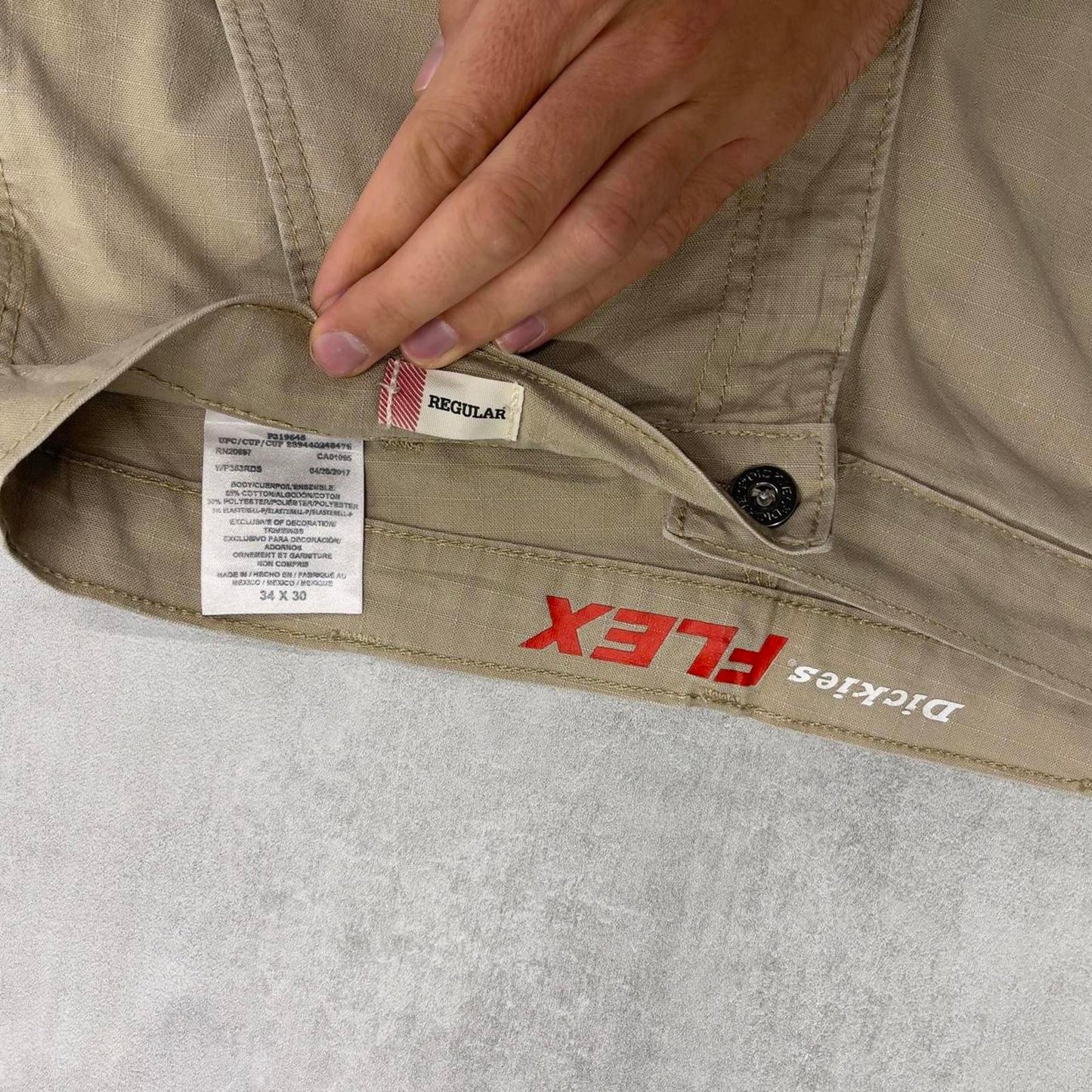 Dickies carpenter trousers W34L30 beige wide leg flex skate style cargo pants
