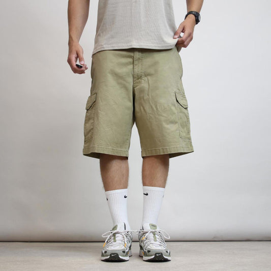Mens baggy cargo shorts W40