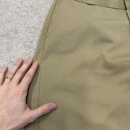 Dickies chino shorts loose khaki Twill chino skater style shorts loose leg