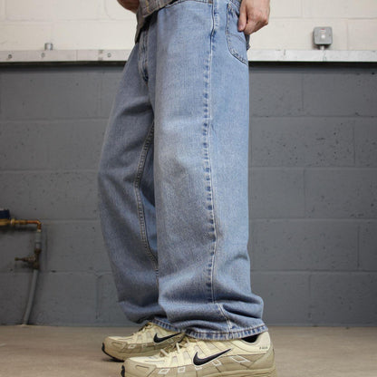 Levi’s 550 jeans y2k relaxed blue Loose leg 2000s style denim red tab logo jeans