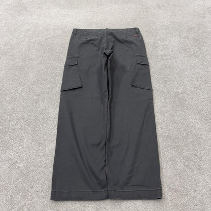 Levi’s cargo pants y2k W32L30 grey Straight leg utility skater style pants