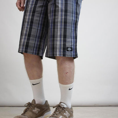 Checkered Dickies carpenter shorts W32 loose skater style chino cargos