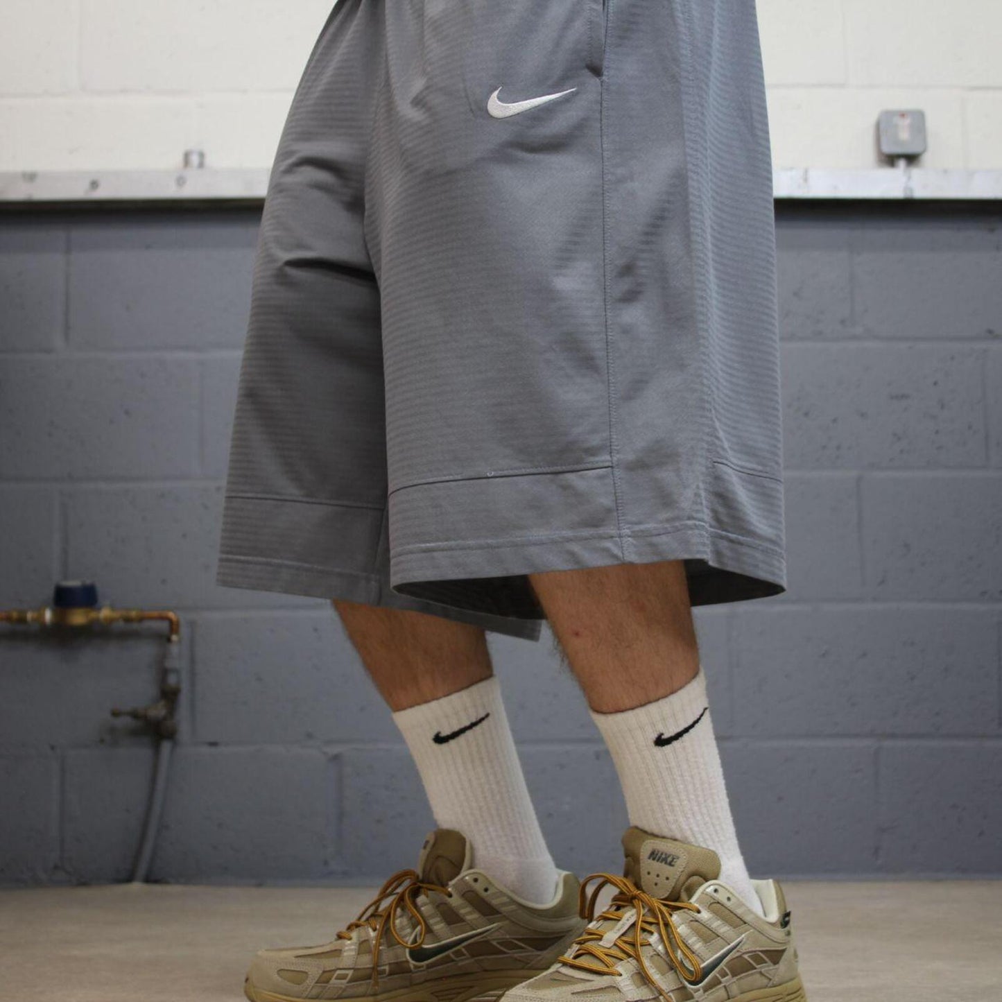 Baggy Nike sports shorts y2k grey Basketball style comfy loose floaty summer gym shorts
