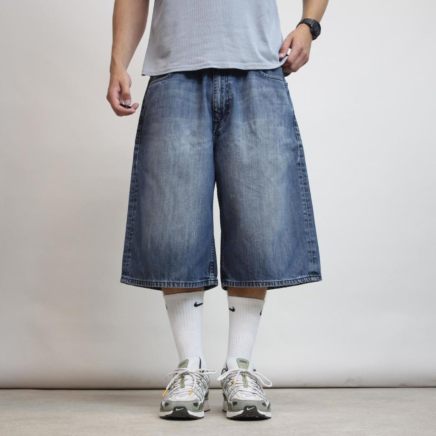 Baggy Ecko Unltd denim shorts W40 long wide leg Y2K skate style denim jorts embossed designs