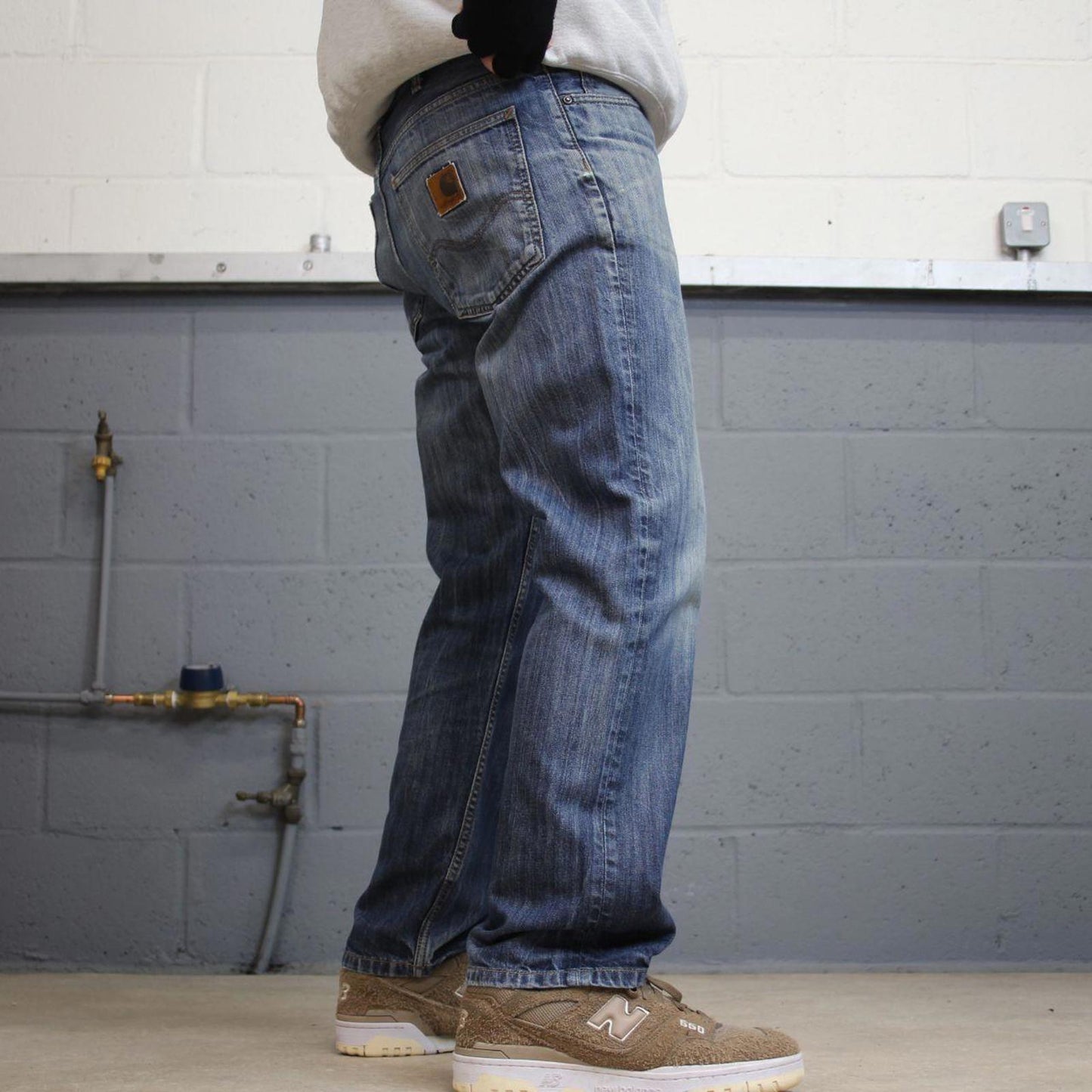 Vintage Carhartt jeans blue denim W34L29 90s skater style straight leg 5 pocket jeans workwear