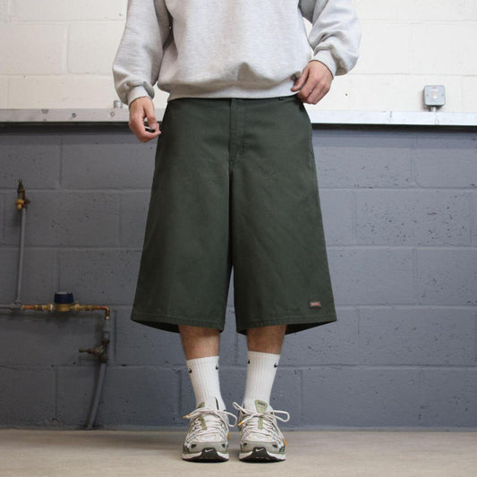 Dickies baggy shorts chino skater style green W38 Loose wide leg summer festival shorts