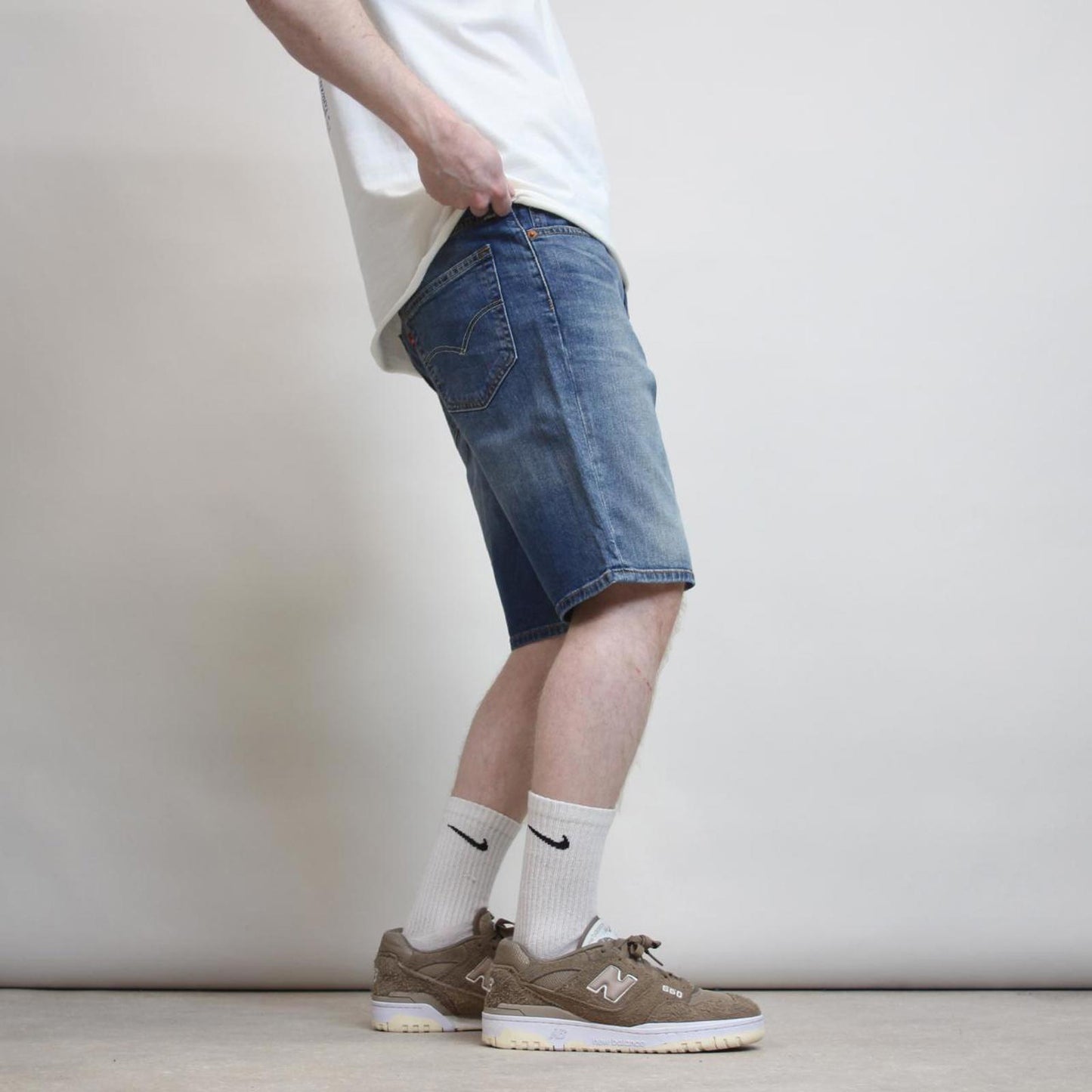 Mens Levi’s jorts W33