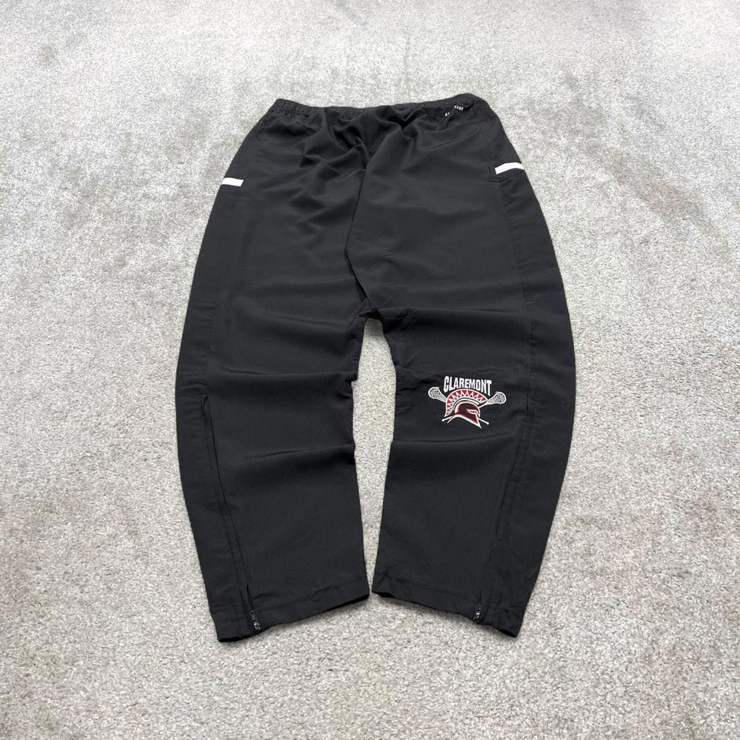 00s Adidas tracksuit bottoms black M 12-14 loose y2k style joggers embroidered track pants trackies