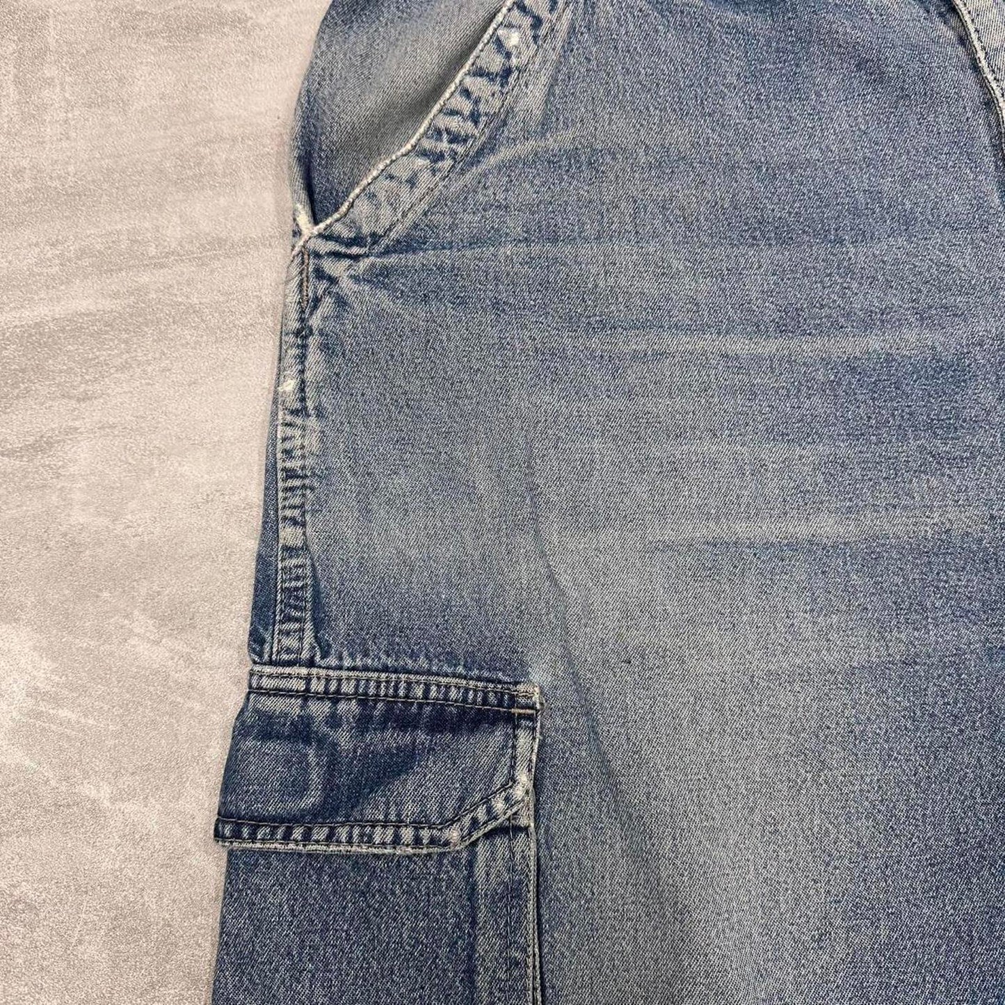 Blue Wrangler cargo jorts W36