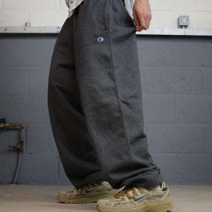 Champion baggy grey joggers wide leg cuffed y2k Loose casual 2000s style jogging bottoms