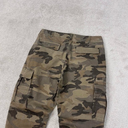 Camo Catch Wave Explore cargo pants W34L25 faded green camouflage loose y2k style carpenter trousers