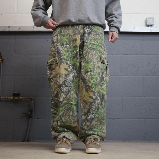 Mossy Oaky camo cargo pants faded green Loose floaty realtree hunting camouflage trousers