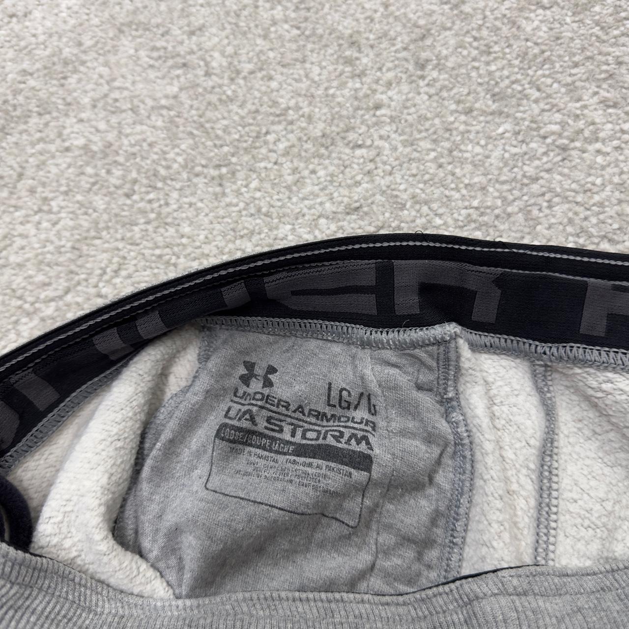 Under armour grey joggers loose leg large y2k Loose casual 2000s style jogging bottoms