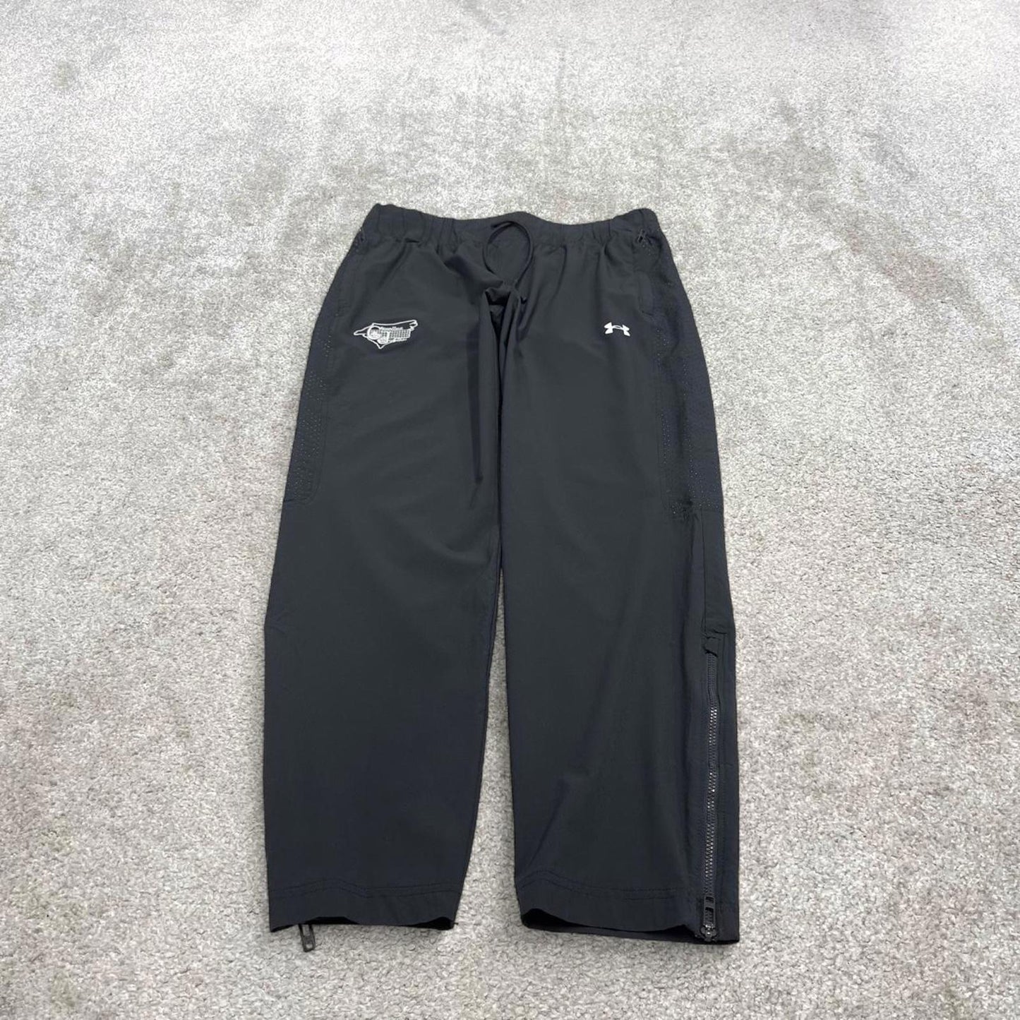 00s Under Armour tracksuit bottoms y2k M black joggers print logo gym wear trackies