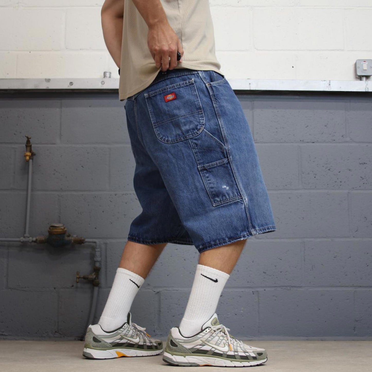 Dickies carpenter shorts loose Mens W42 Blue denim cargo 90s style skater jorts