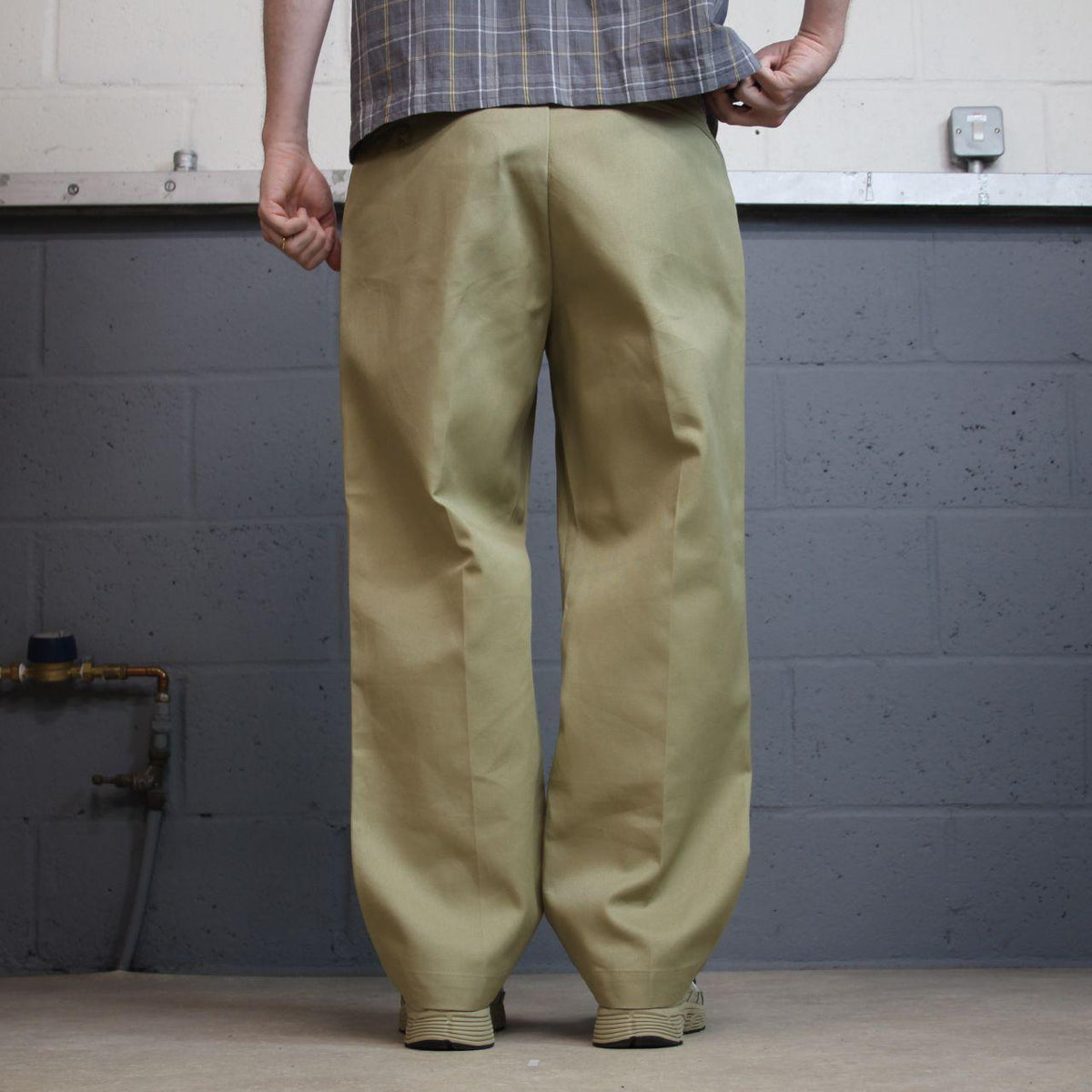 Vintage Dickies 874 work pants y2k khaki Original fit chino surf skate style trousers