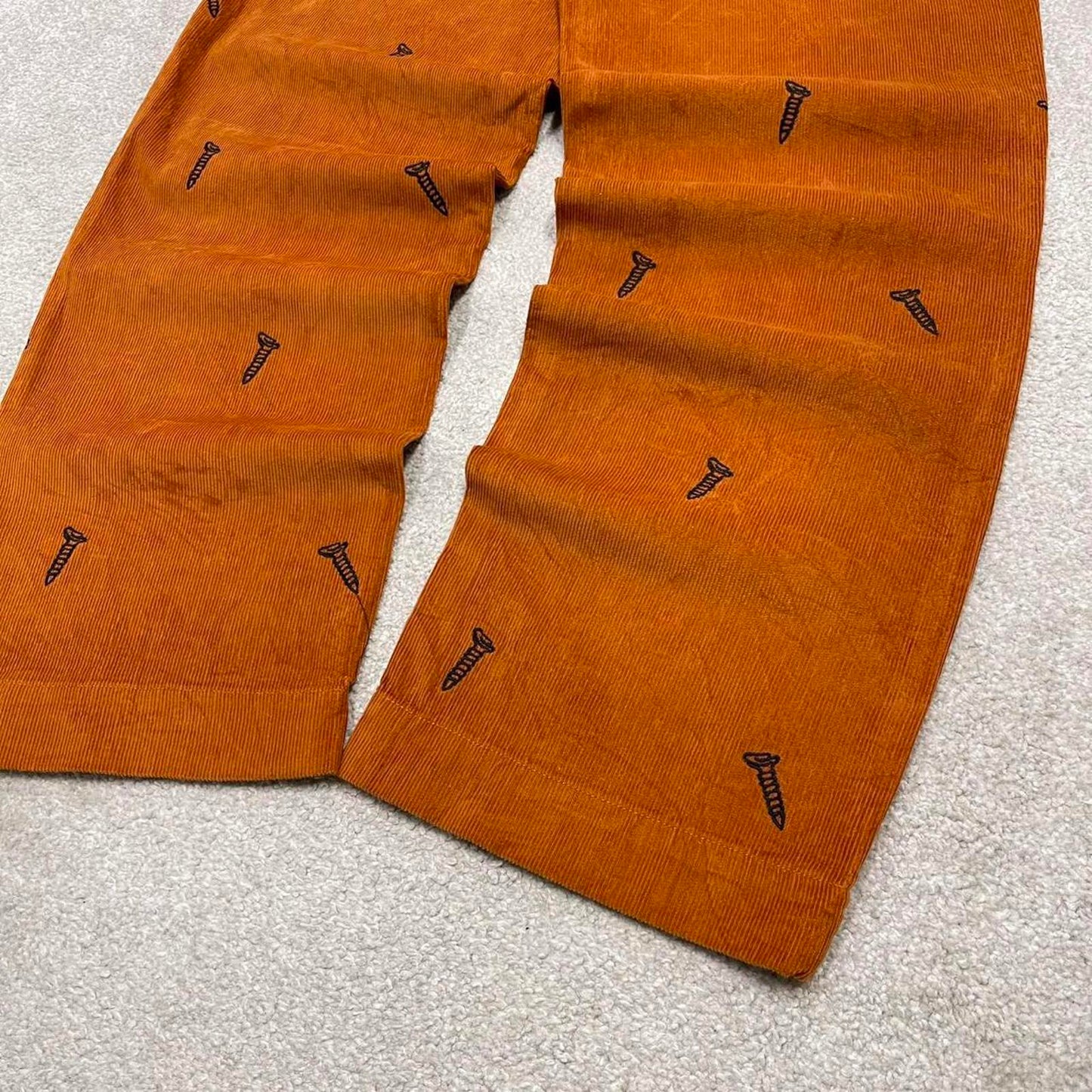 Baggy Urban Outfitters corduroy trousers wide wale orange embroidered W30 loose jumbo cord pants 90s