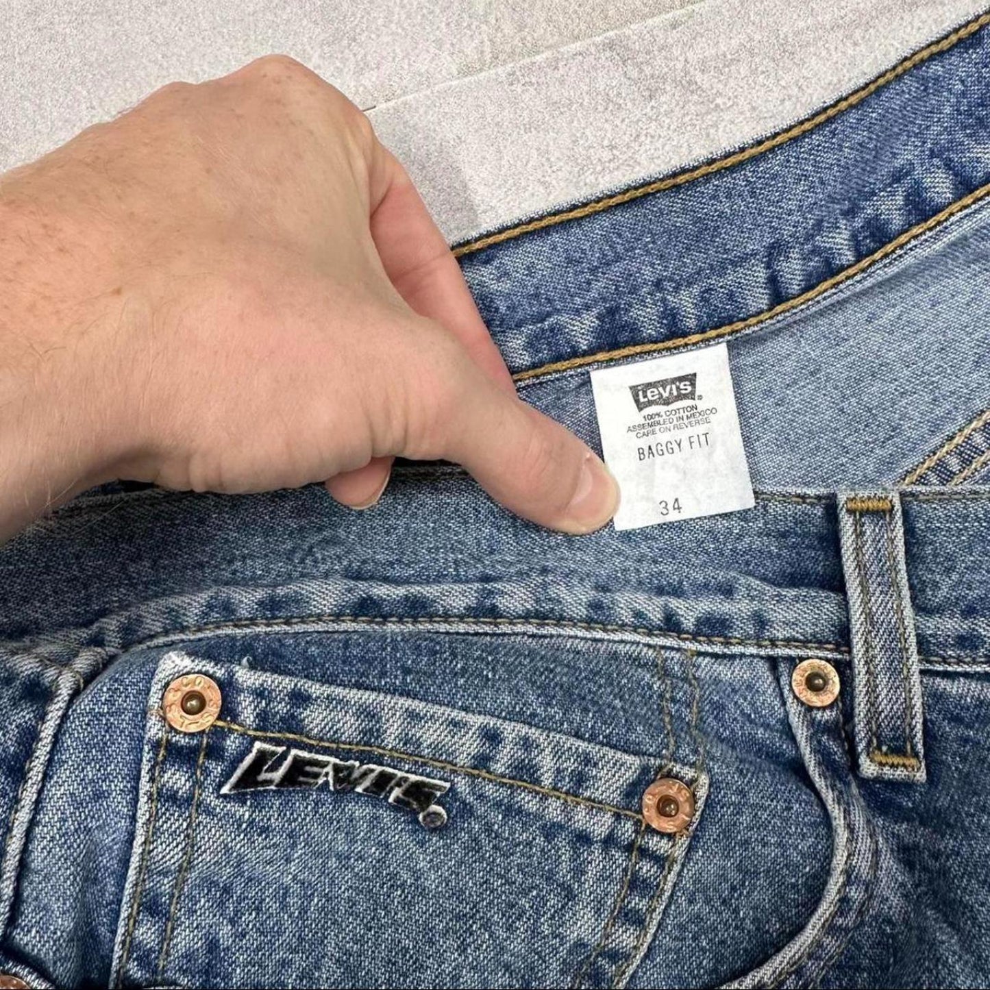 Baggy fit Levis jorts W34