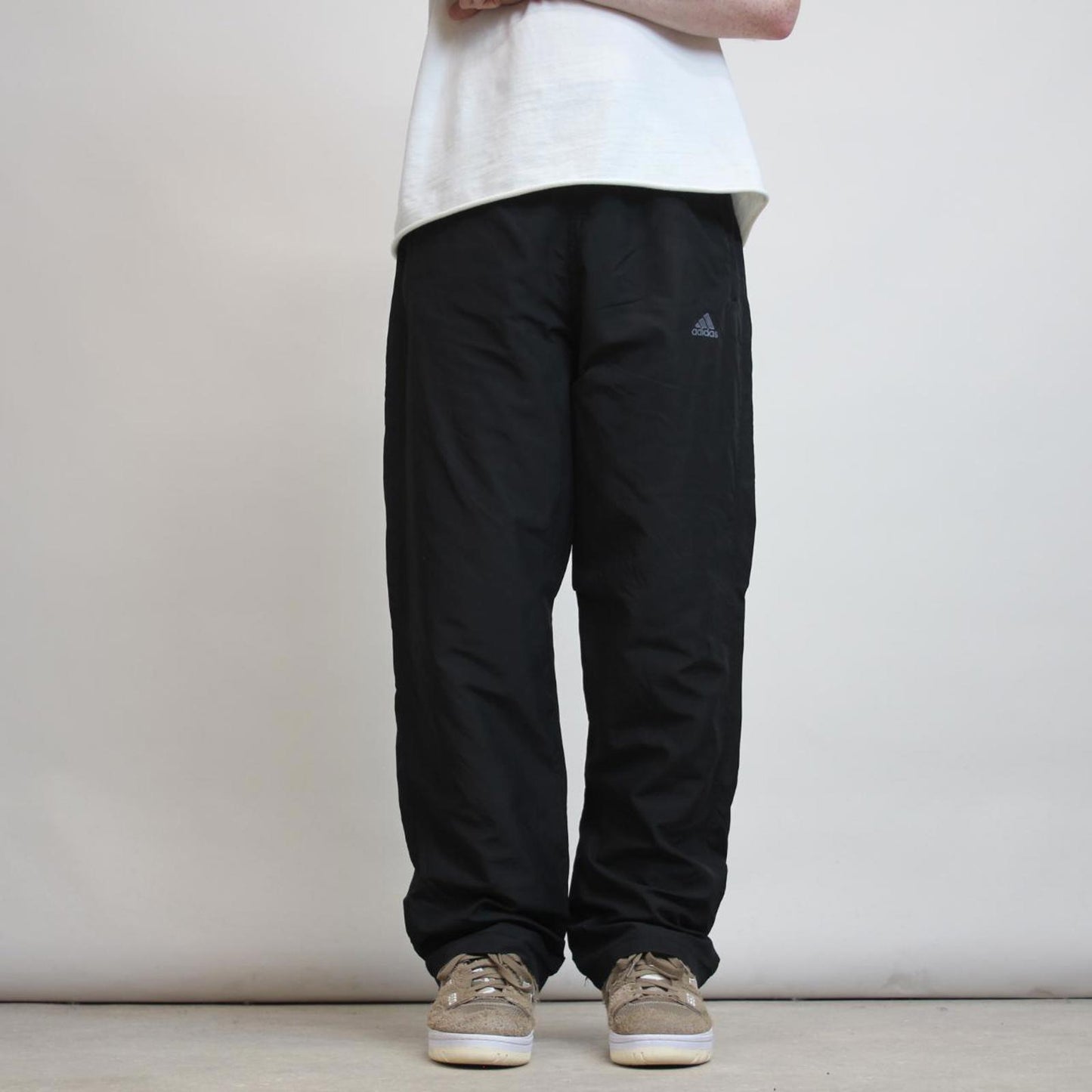 Black Adidas Trackies L y2k loose floaty leg fleece lined joggers