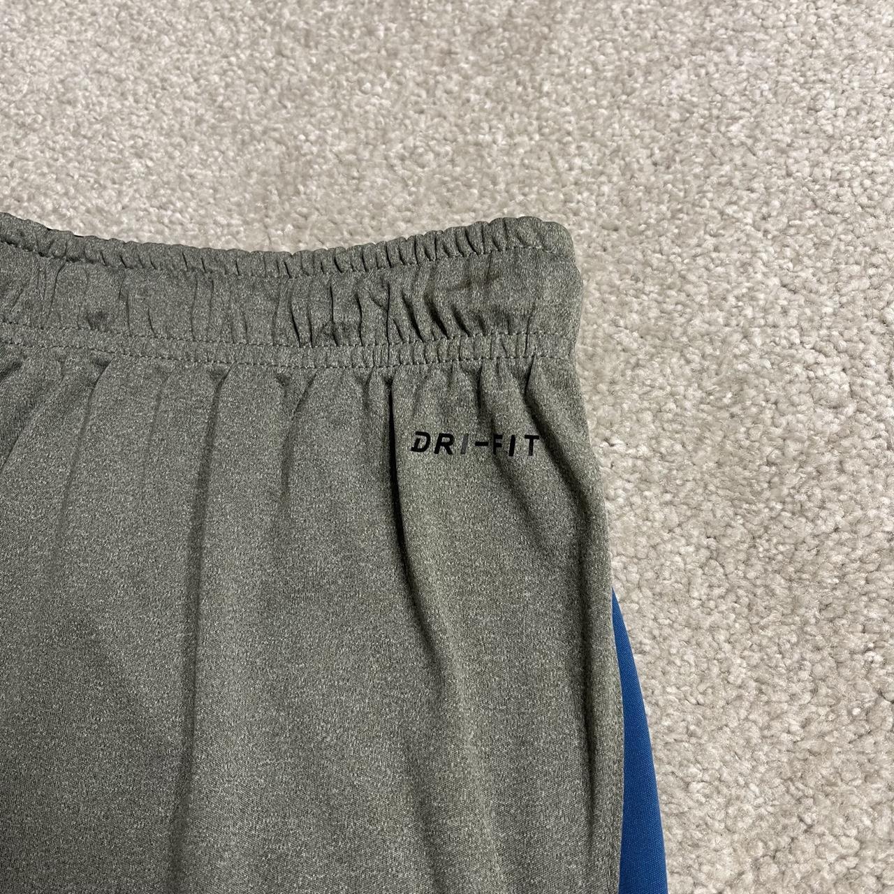 Nike baggy sports shorts y2k loose grey Dri-Fit comfy floaty summer gym shorts