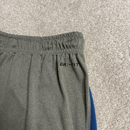 Nike baggy sports shorts y2k loose grey Dri-Fit comfy floaty summer gym shorts