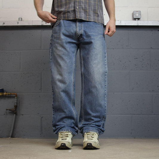 Levi’s 505 jeans y2k W34L32 blue denim Levi’s straight leg red tab logo 2000s style pants