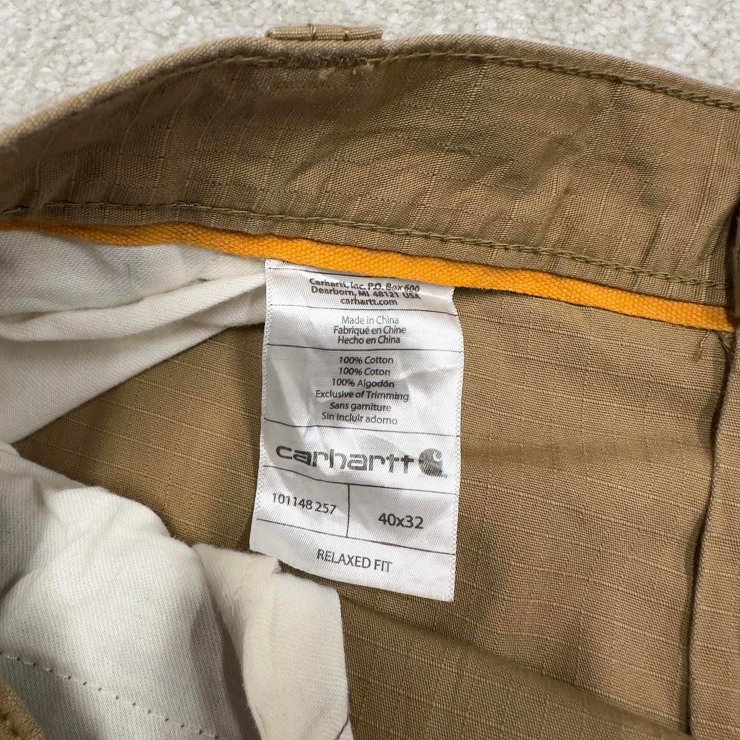 Vintage Carhartt cargo pants khaki 90s skater style W40L32 loose leg carpenters