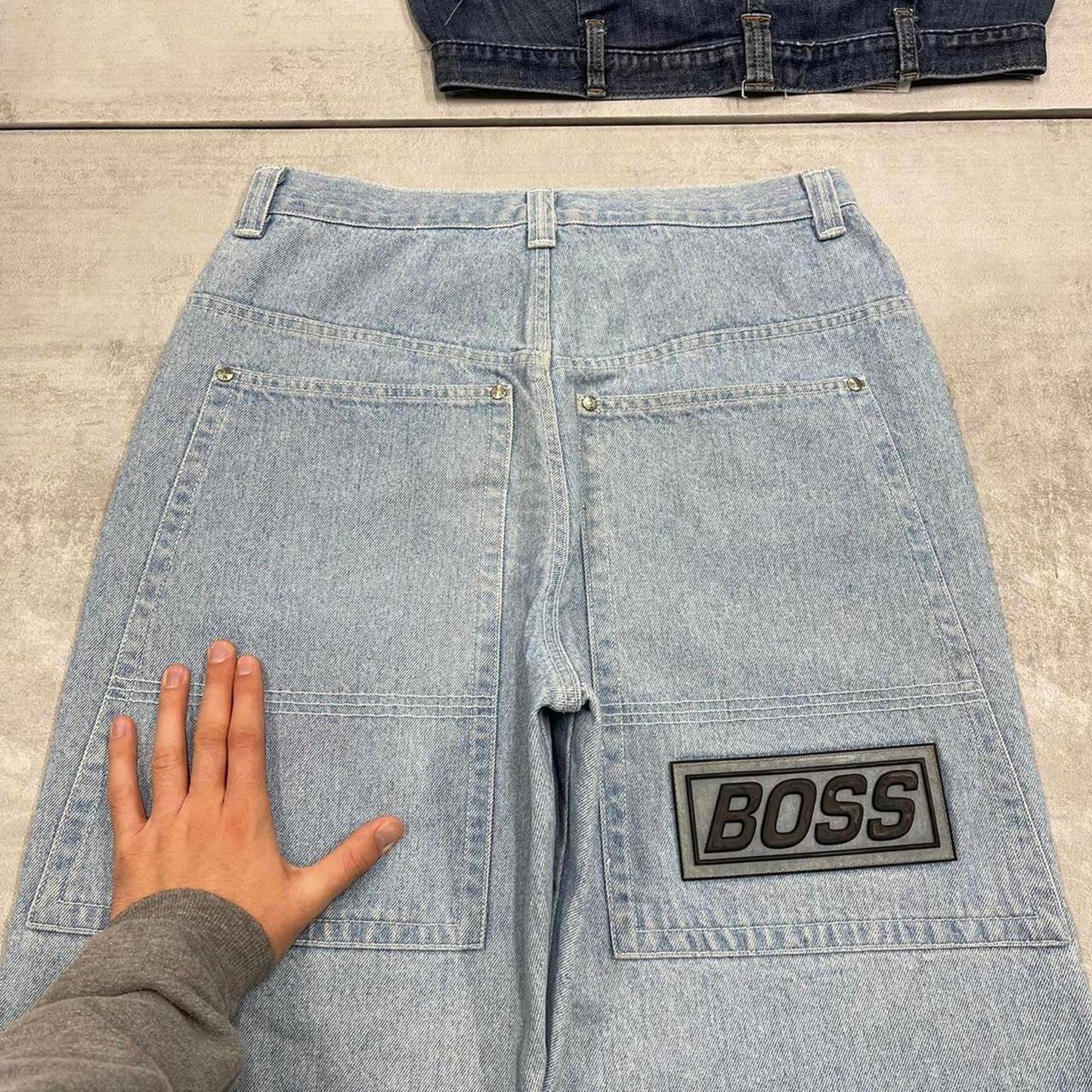 Vintage baggy BOSS jeans W33 L28