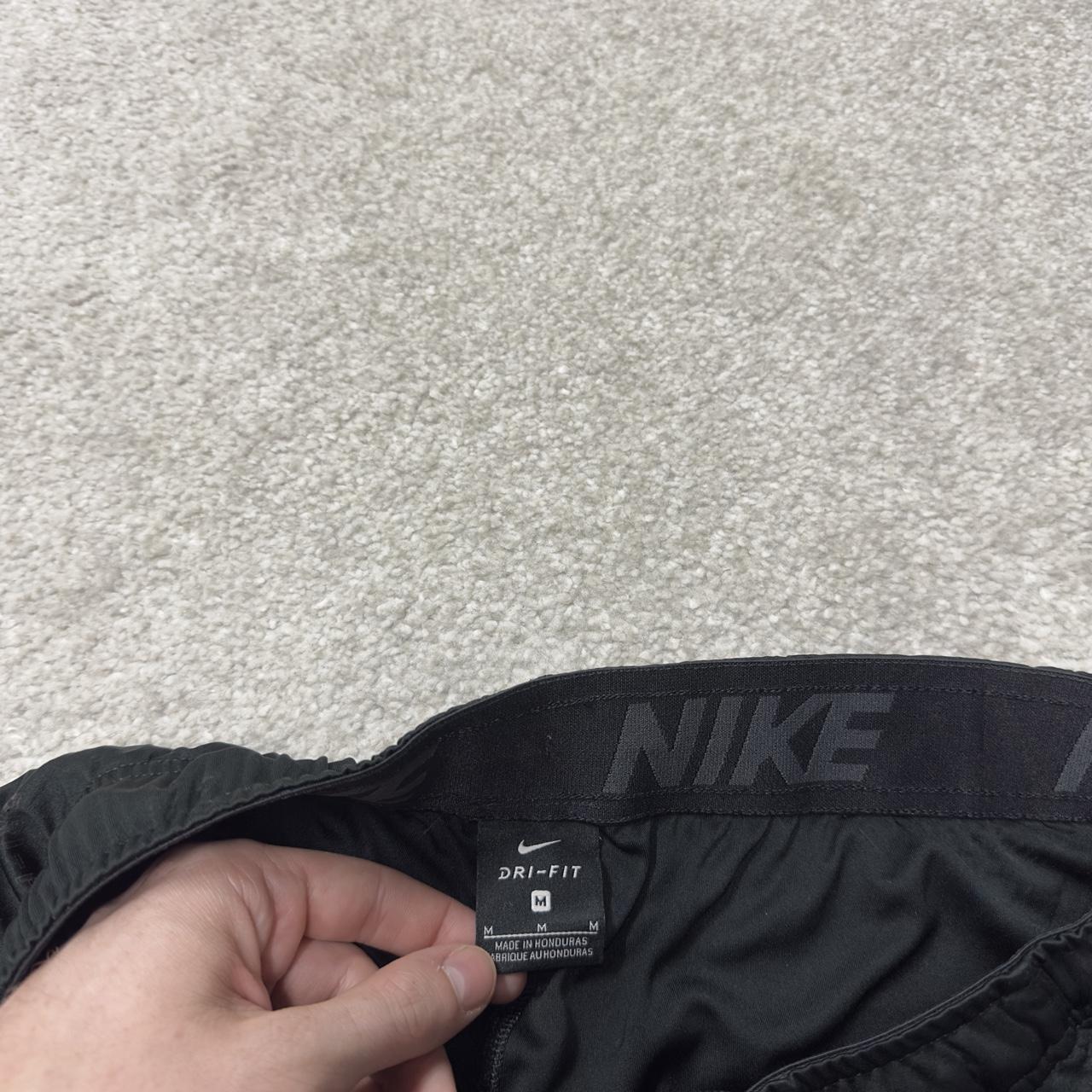 Nike sports shorts loose y2k black Dri-Fit comfy floaty summer gym shorts
