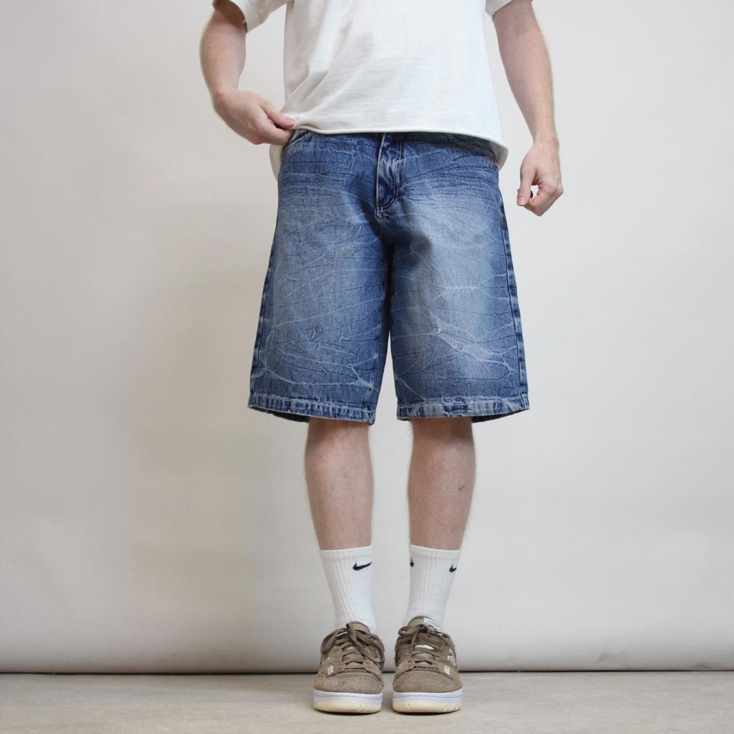 Mens Baggy Avirex Jean shorts W30